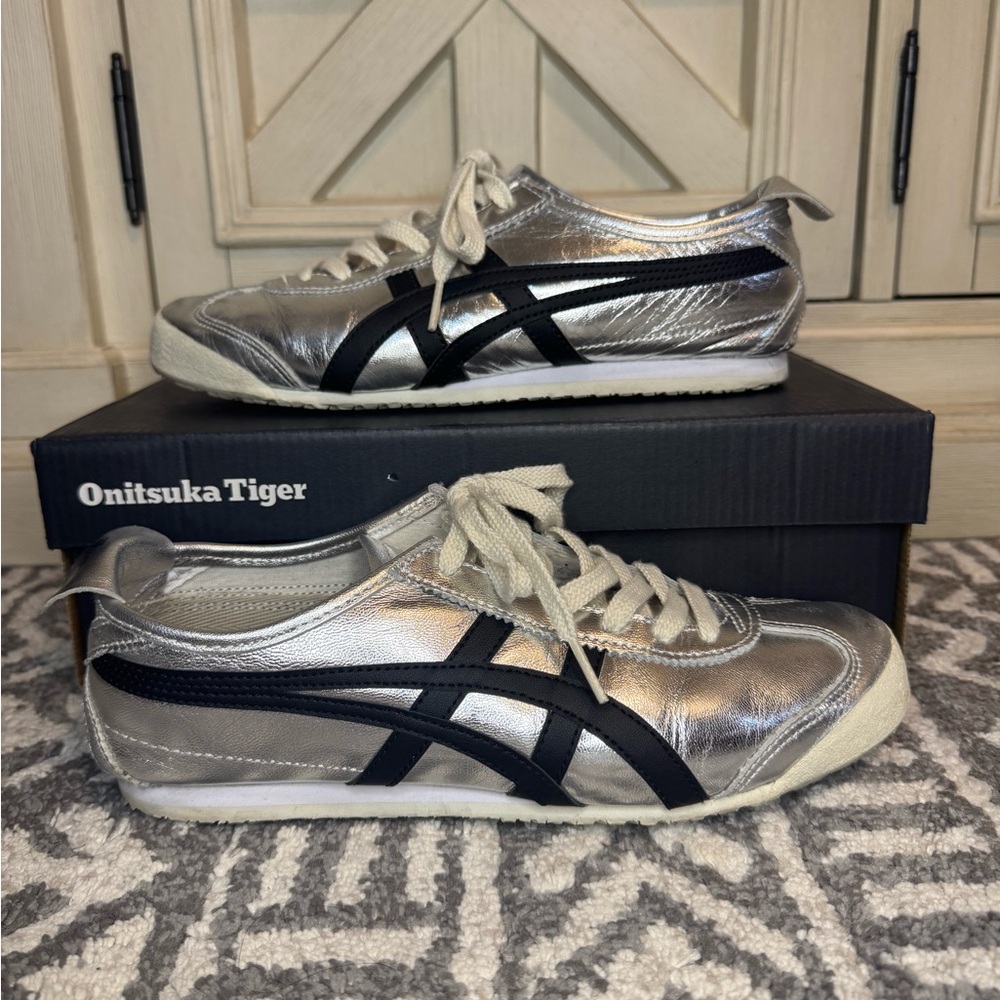 Onitsuka Tiger Mexico 66 - women’s size 8.5 (pure silver/black)